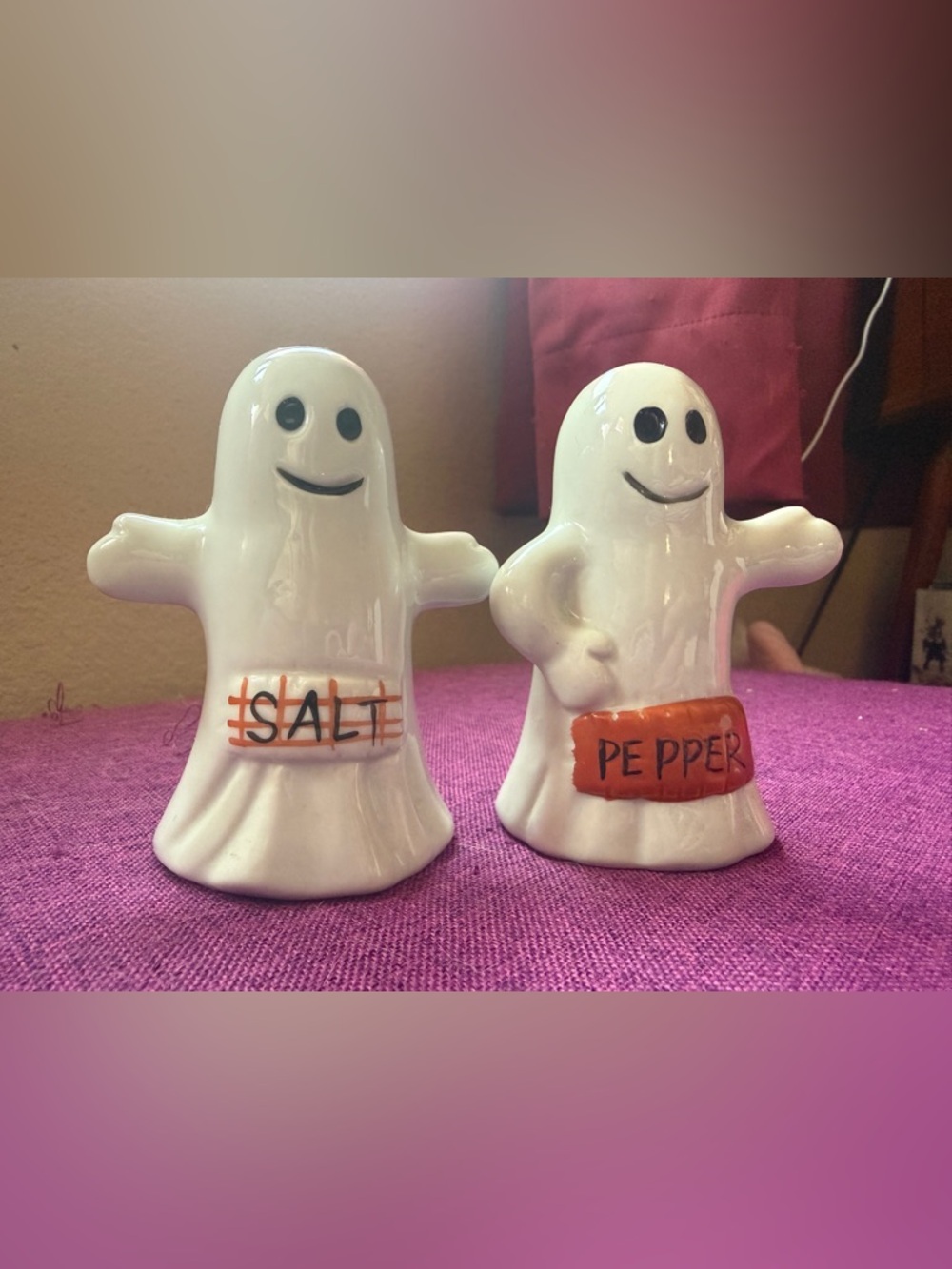 Set of Ghost Salt and Pepper Shakers - Home Party Supplies
